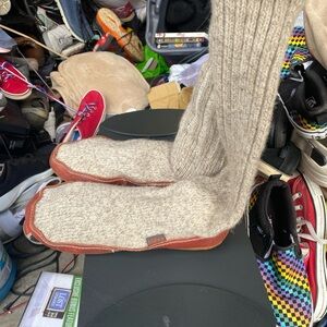 Acorn Beige Wool Slippers with Brown Soles Size W9-10